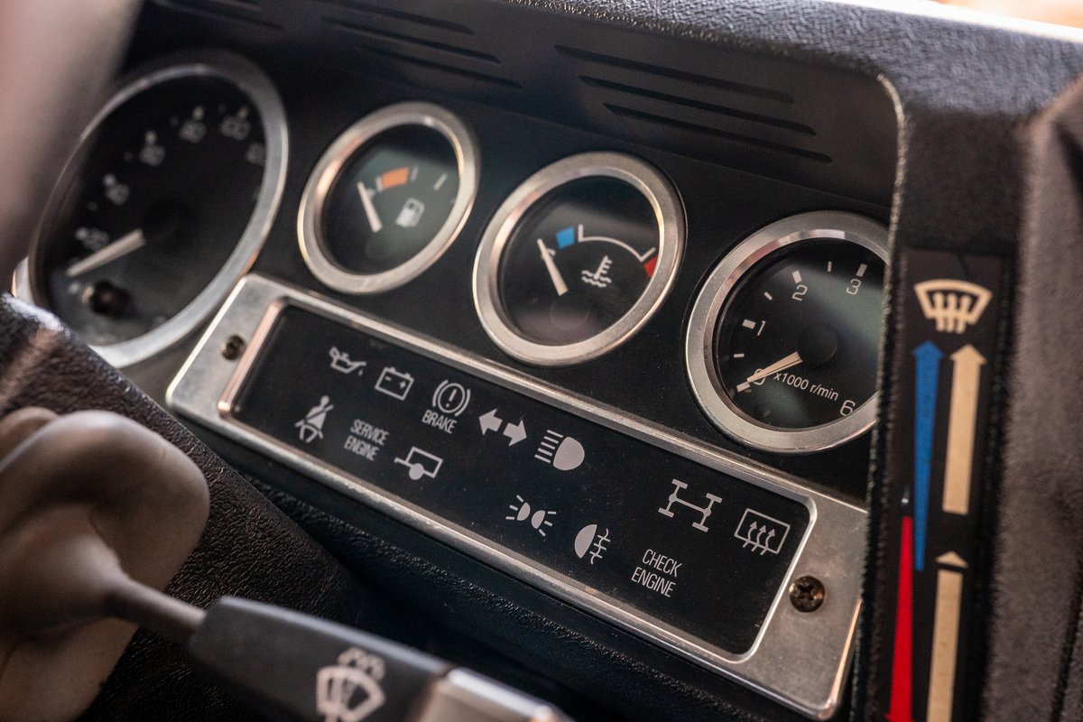 50th No 256 CSG Automotive Land Rover Specialists 8871