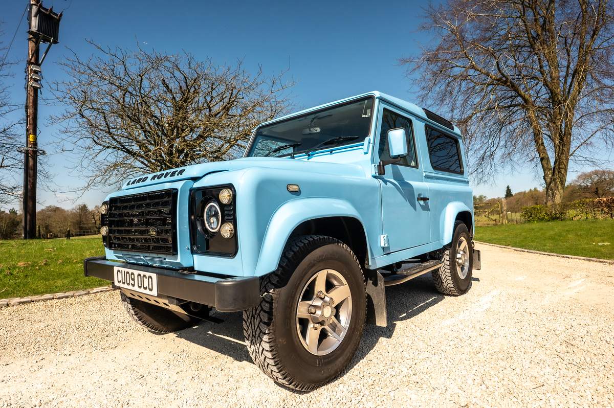CU09OCO Baby Blue CSG Automotive Land Rover Specialists 4168