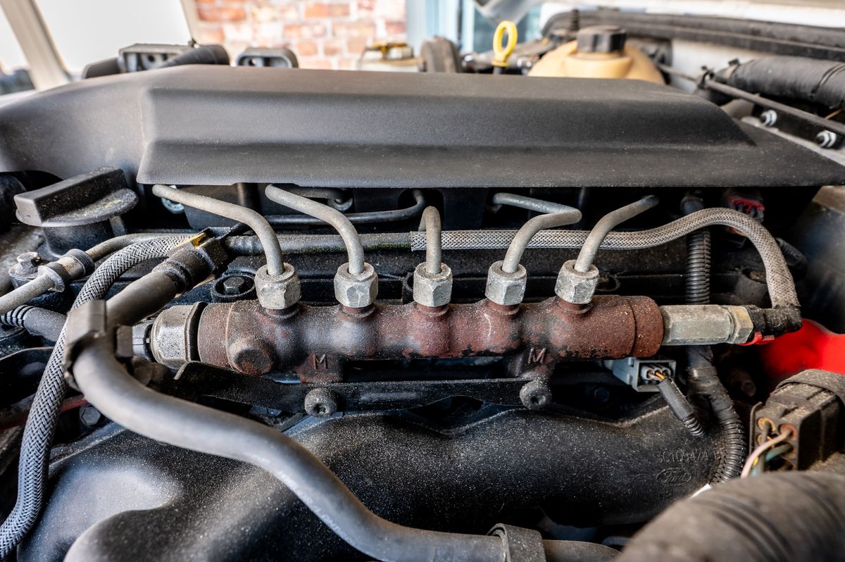 FG59ULD Silver 110 CSG Automotive Land Rover Specialists 5052