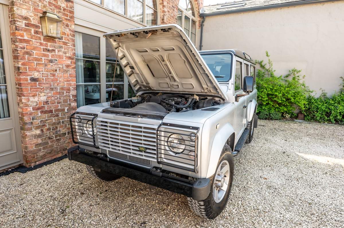 FG59ULD Silver 110 CSG Automotive Land Rover Specialists 5054