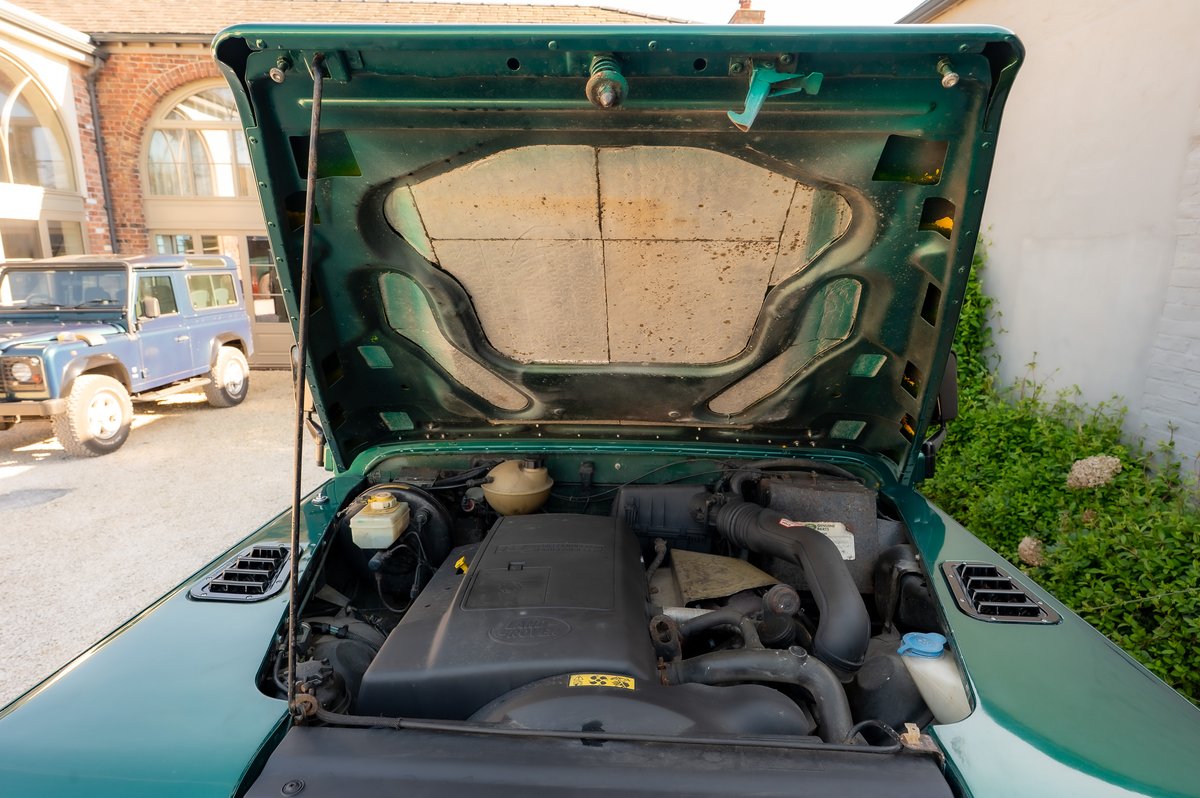 MK06BPY Green Twisted CSG Automotive Land Rover Specialists 3761