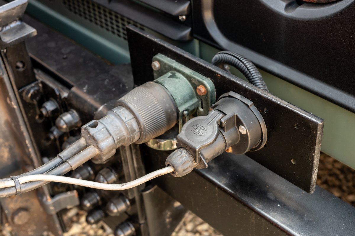 MV58GWF Kewsick Green Plough CSG Automotive Land Rover Specialists 9526